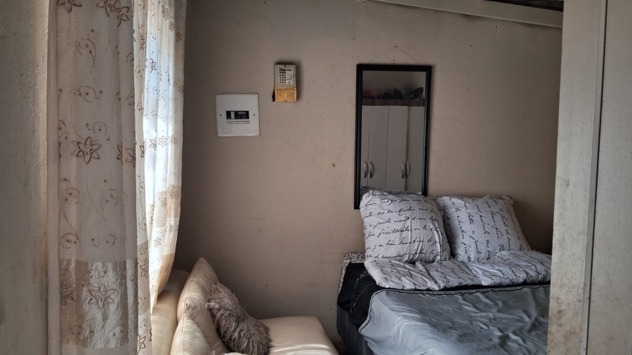 5 Bedroom Property for Sale in Mabopane Unit A North West